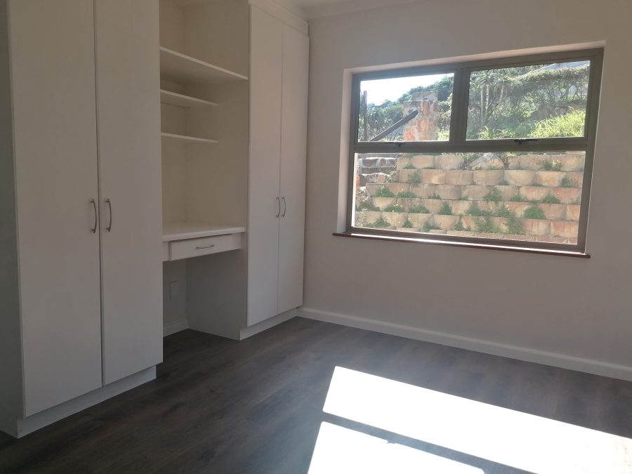 To Let 4 Bedroom Property for Rent in Glencairn Heights Western Cape